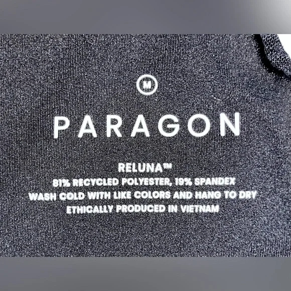Paragon Fitwear Reluna SmoothHold Low Back Top in Black Size M Sold Out! - Picture 4 of 4